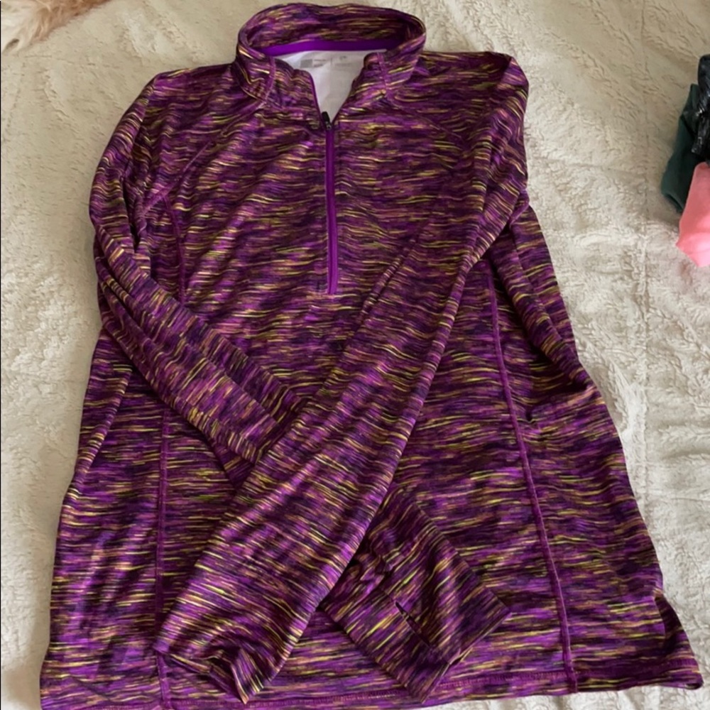 Athletic long sleeve top